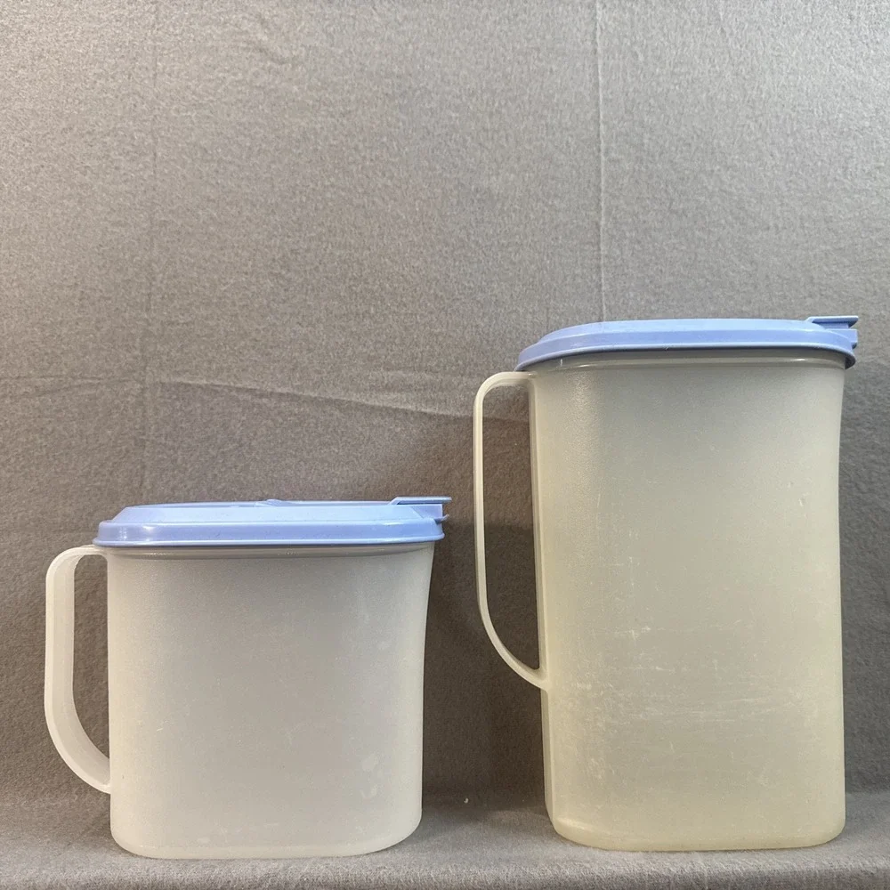 Tupperware Slimline Pitcher Set 1 & 2 Quart Opaque And Blue Lid